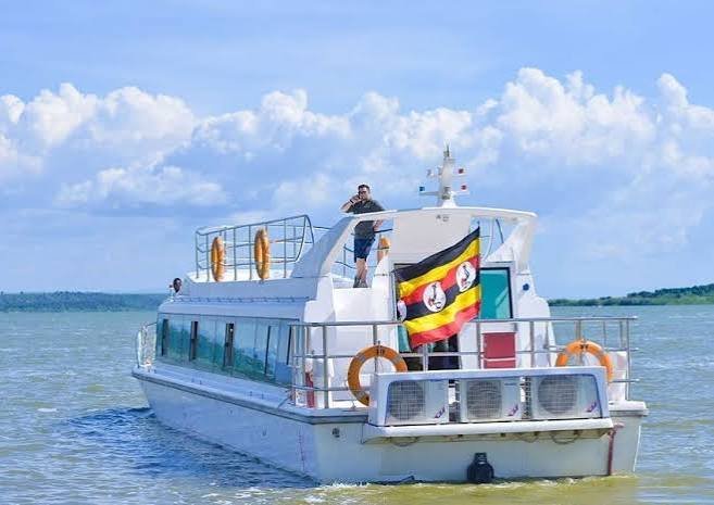 Boat cruise in Uganda